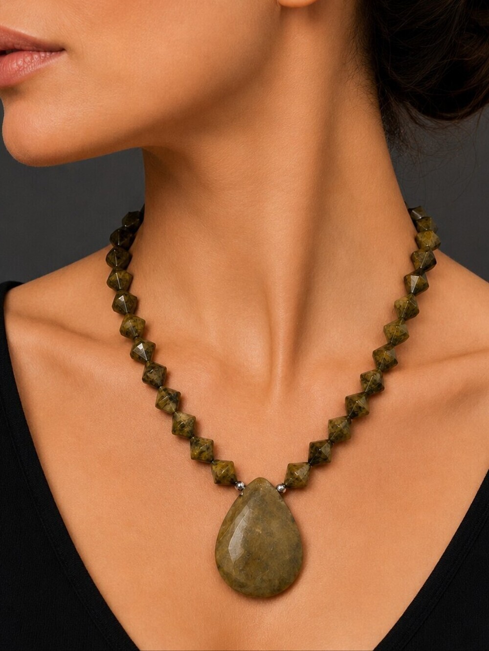 Vintage Moss Gemstone Teardrop Pendant Glass Beaded Necklace